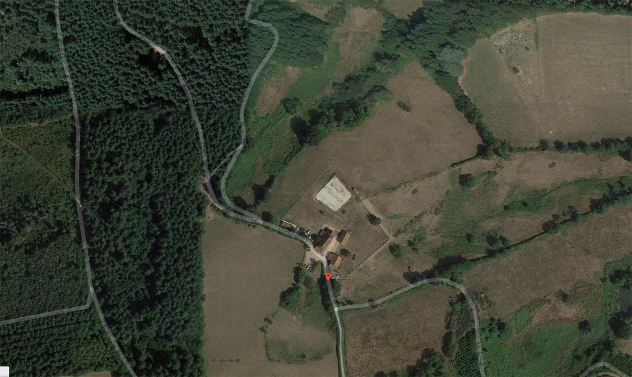 Les Perruchons Ancienne Grange Renovee Avec Soin Vila Ozolles Exterior foto