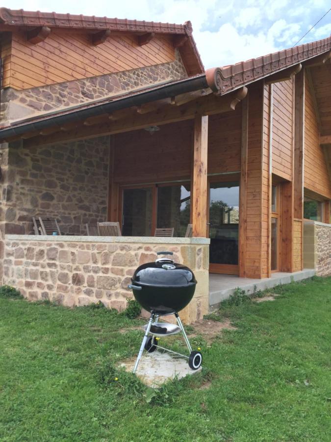 Les Perruchons Ancienne Grange Renovee Avec Soin Vila Ozolles Exterior foto