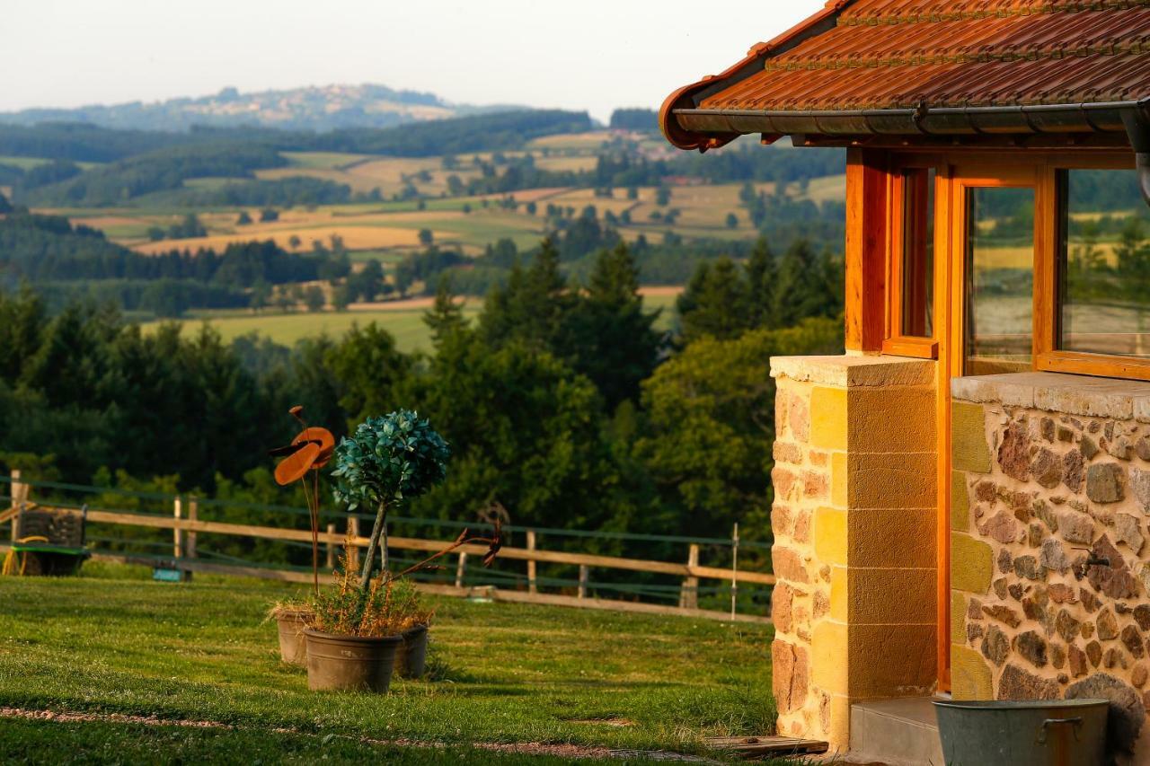 Les Perruchons Ancienne Grange Renovee Avec Soin Vila Ozolles Exterior foto